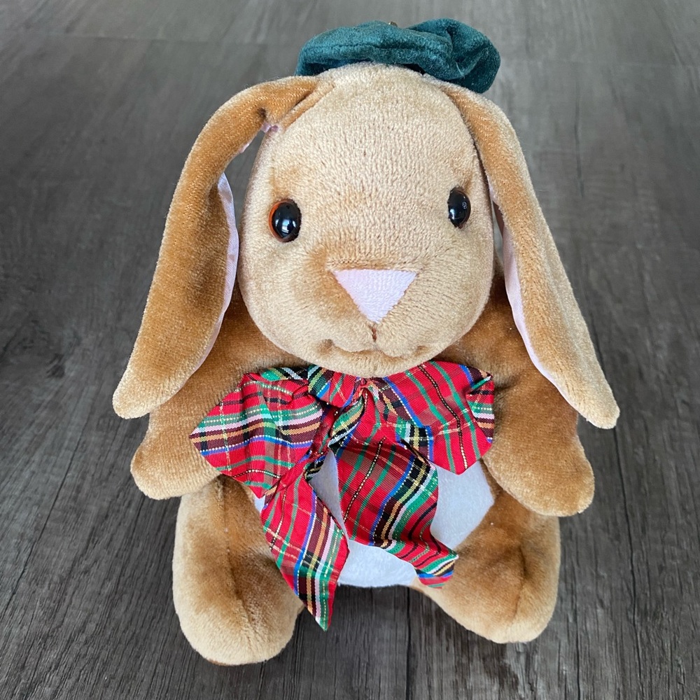 1985 RABBIT PLUSH BUNNY By Rabbit Ears Productions